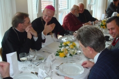 8. Beim Festmahl